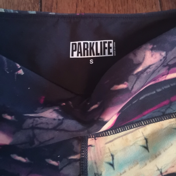 Aritzia Parklife Leggings - Picture 3 of 4
